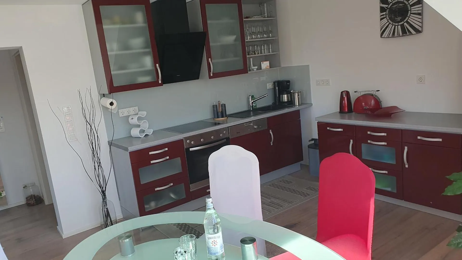 Renoviertes Apartment In Troisdorf